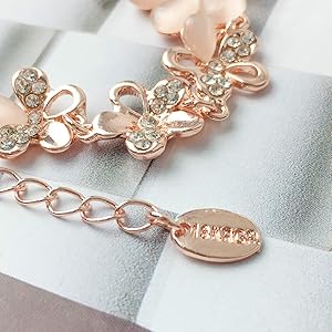 ピンククリスタル フラワーブレスレット 桜 ブレスレット ローズクォーツ バングル 花 フラワー チェーン